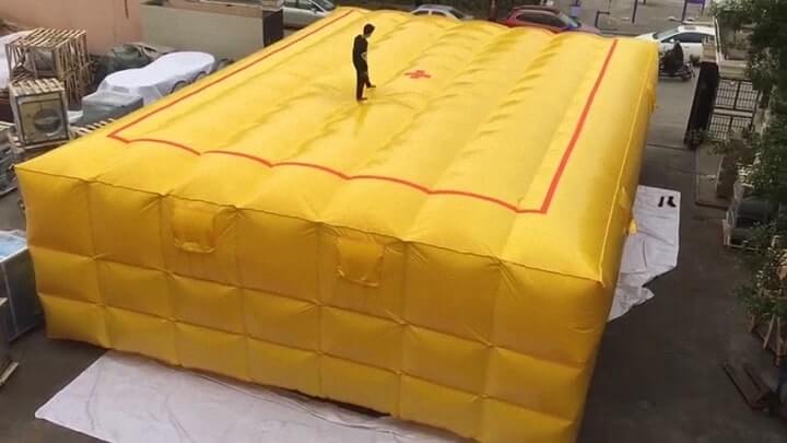 đệm hơi cứu hộ