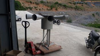 Theo chân đội kỹ thuật lắp còi hú báo động nhà máy thủy điện ở Nghệ An