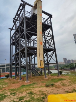 Ống trượt cứu hộ nhà cao tầng: Giải pháp thoát hiểm an toàn và tối ưu nhất hiện nay