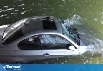 Cách Thoát Hiểm Khi Xe Ô Tô Rơi Xuống Nước | Kỹ Năng Cuộc Sống