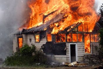 Giải mã giấc mơ nhà bị cháy có điềm gì?