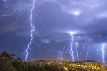 Dông là gì? Các biện pháp phòng chống dông phổ biến